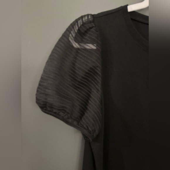 Madewell Woman’s Short Sleeve Top - Size Small - Picture 3 of 5